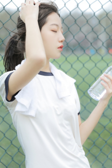 白洁少妇无删减全文阅读